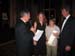 David Martin remet le prix a la famille Laarman venue  des Pays Bas